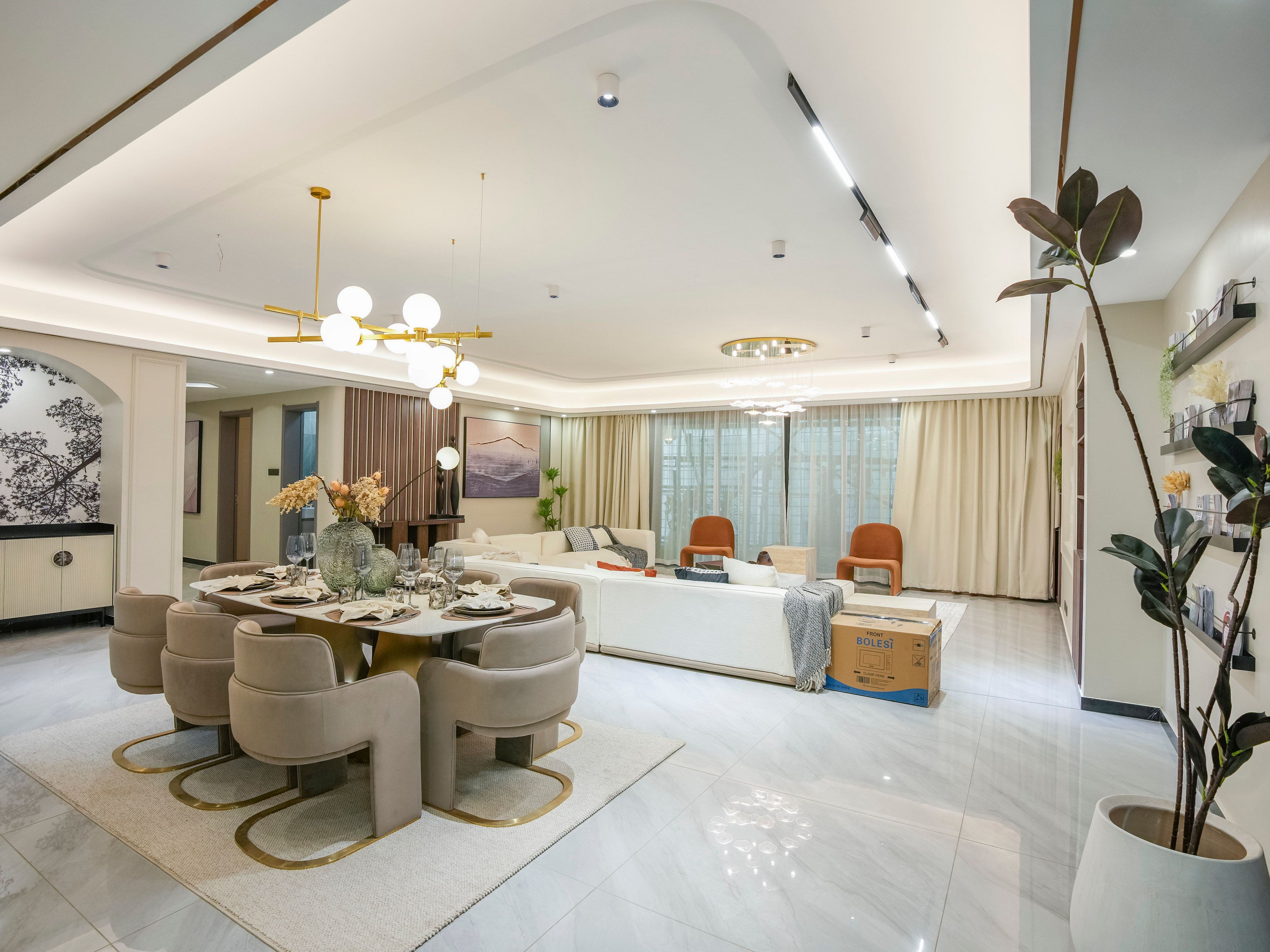 5 Bedroom Apartment With DSQ