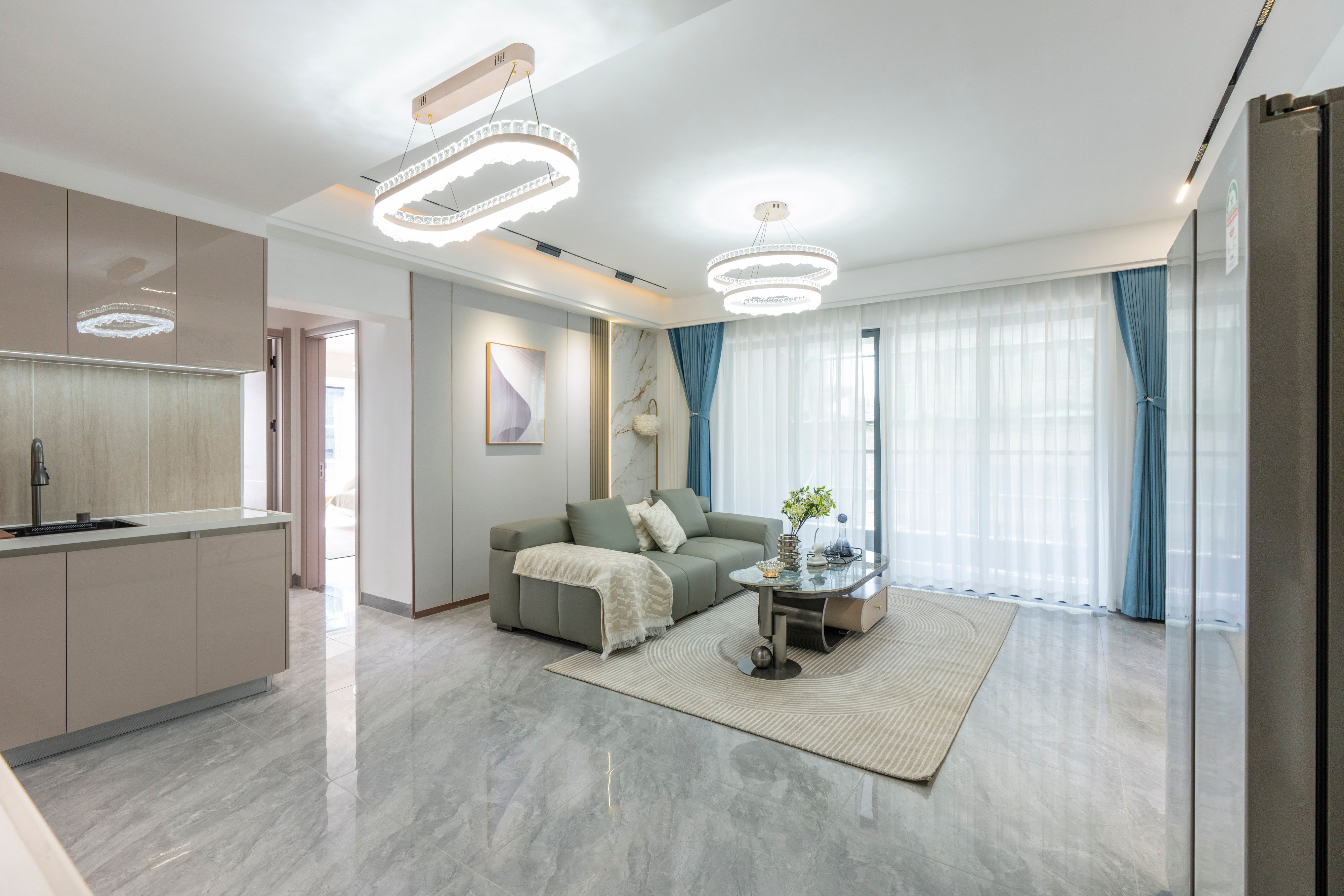 1 And 2 Bedroom Apartment With DSQ