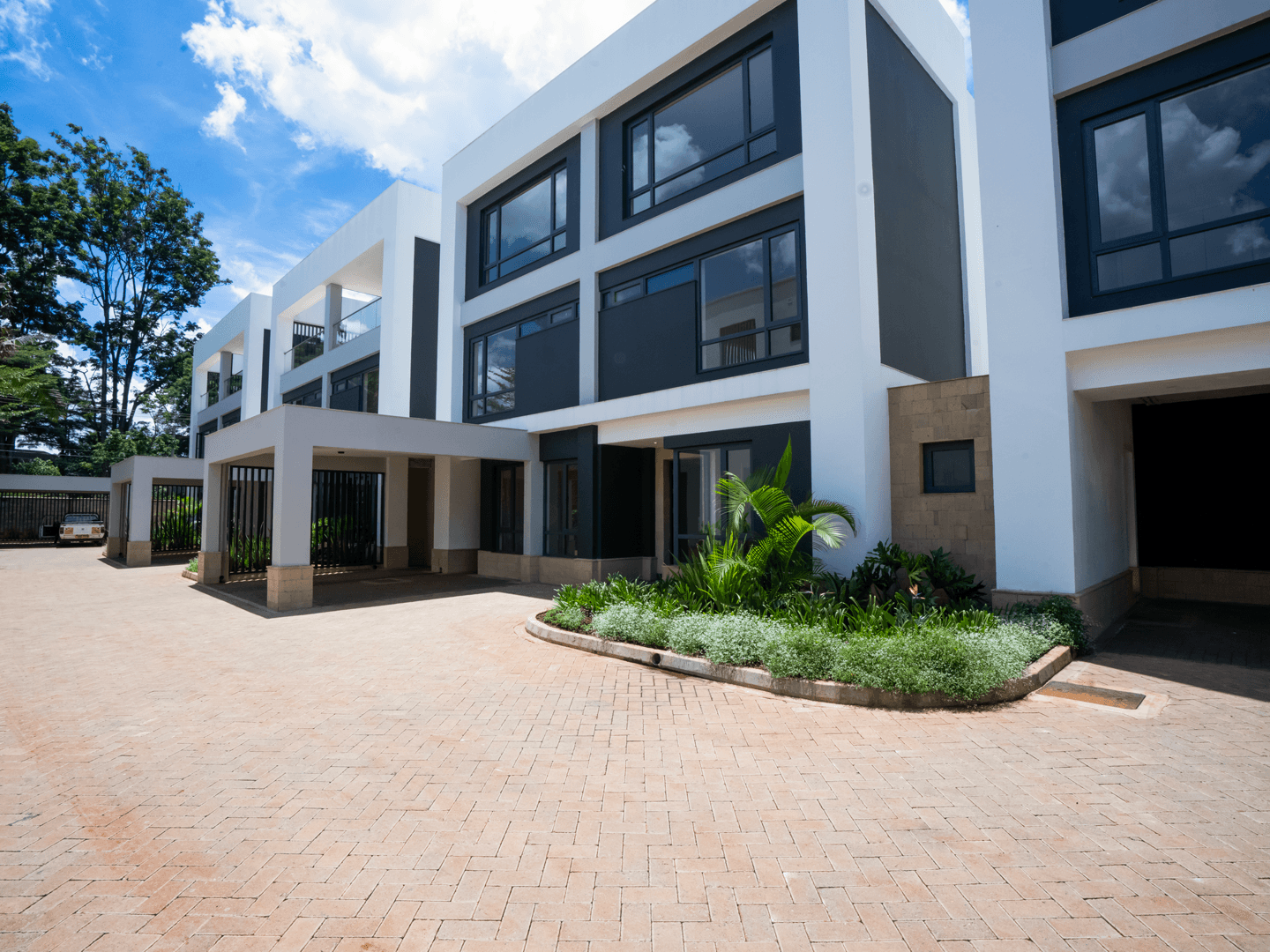 5 And 6-Bedroom Villas